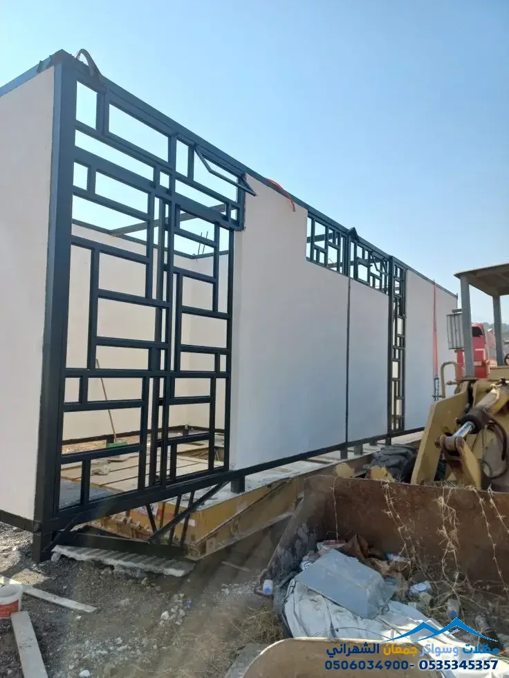 ملاحق الساندوتش بانل بالرياض:دليل شامل لأفضل خيار بناء عصري واقتصادي 2026