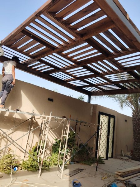 تركيب مظلات خشبية وحديدية حي العليا