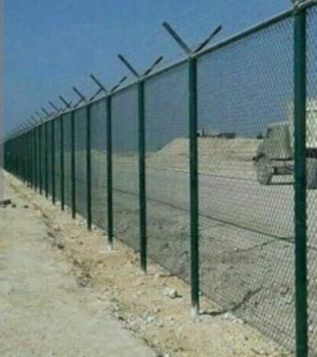 شبوك وسياجات عالم الزراعة 